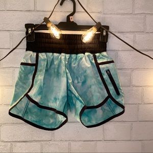 Lululemon tracker shorts II dye spray